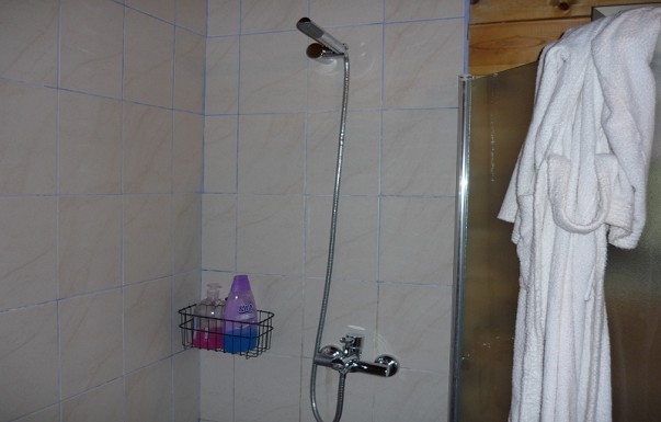 בקתות עדי - ������ �קרית שמונה - ������ ����